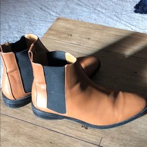 Everlane Chelsea Ankle Boots